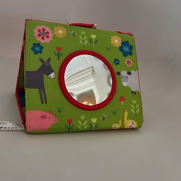 Kane Miller Farmyard Tummy Time soft baby books - Picture 4 of 6